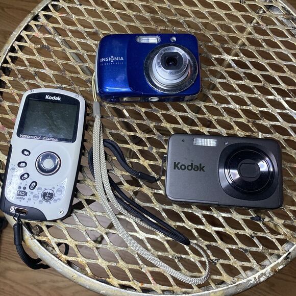 Nikon Other - Digital Cameras LOT 3 Kodak ZX3 Insignia NS-DSC1112 Kodak V1253 For Parts Repair